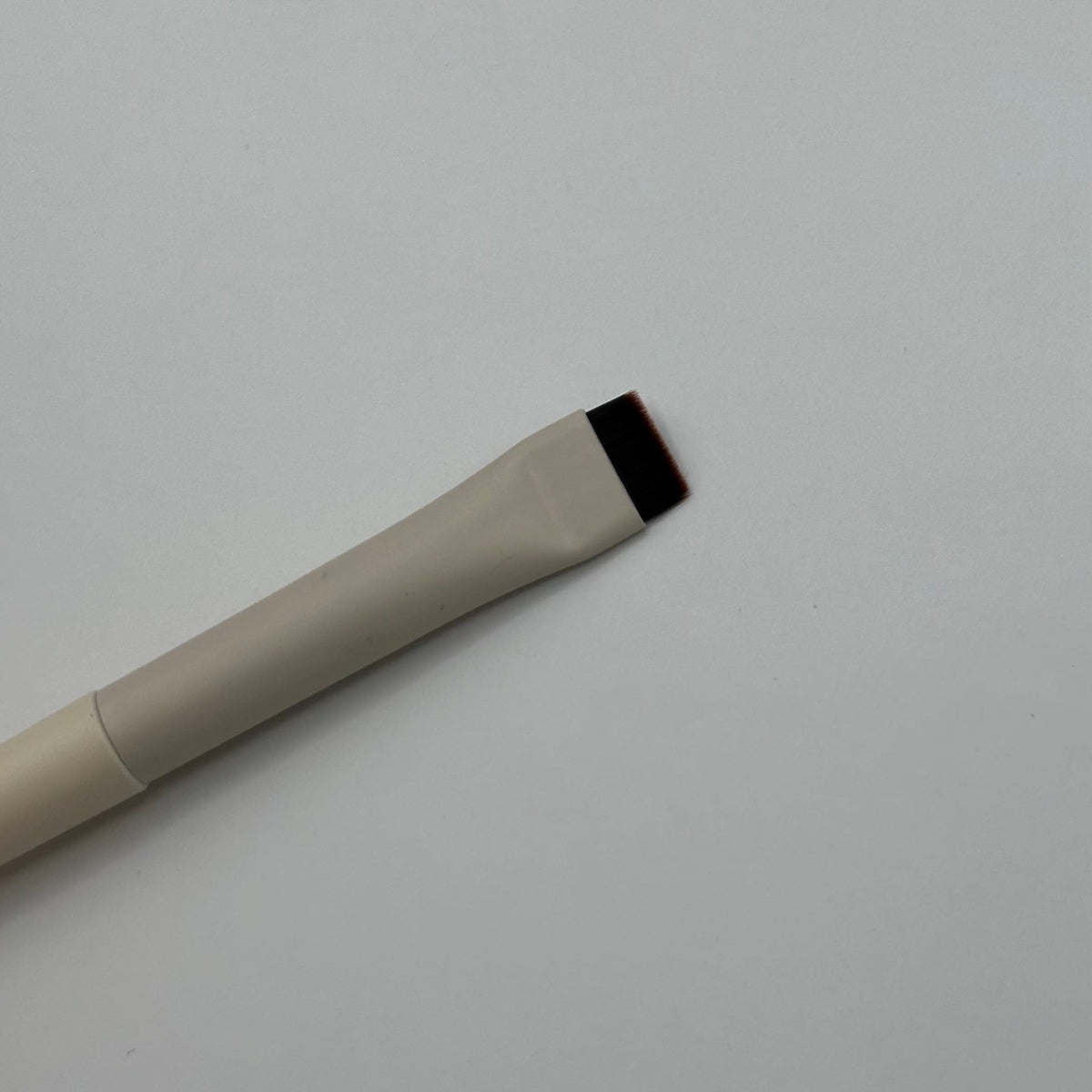 Flat brush
