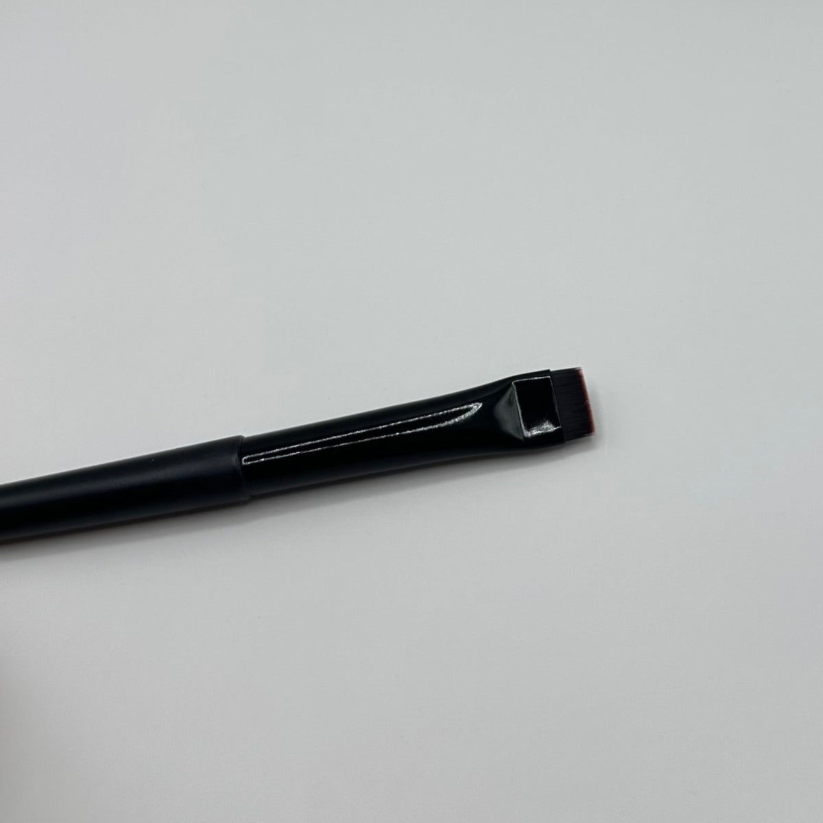 Flat brush
